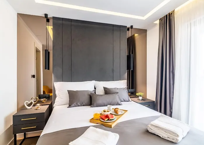 Sky - Free Parking *