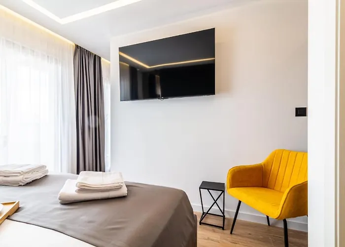 Sky - Free Parking *