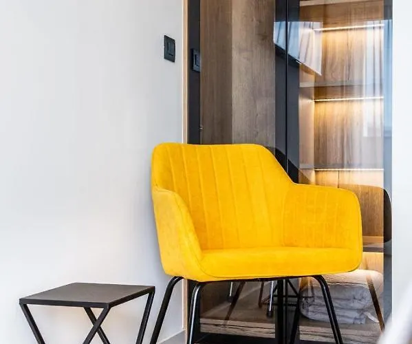 Sky - Free Parking *