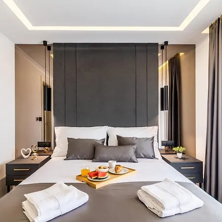 Sky - Free Parking Σπλιτ