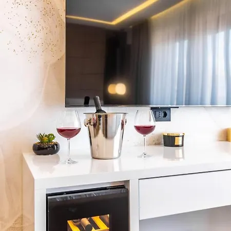 Sky - Free Parking * Σπλιτ